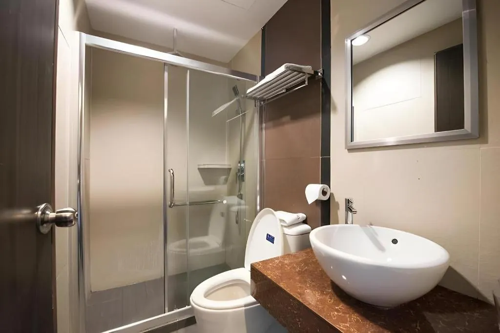 Aston Boutec Hotel Lintas Plaza Kota Kinabalu 2*,