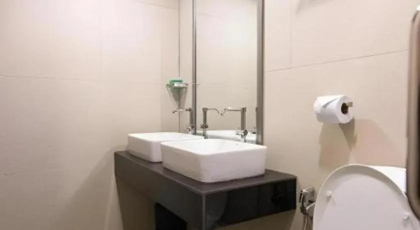 Aston Boutec Hotel Lintas Plaza Kota Kinabalu 2*,